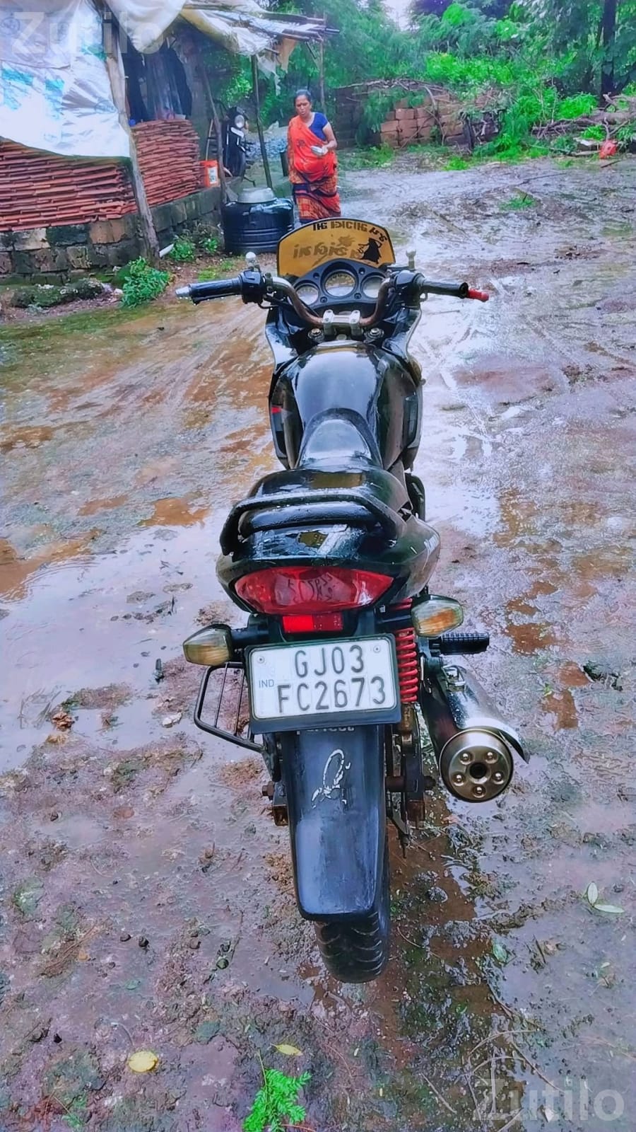 Hero Karizma 2013 Bike with Two New Tyres Hero Karizma 2013 Bike with Two New Tyres