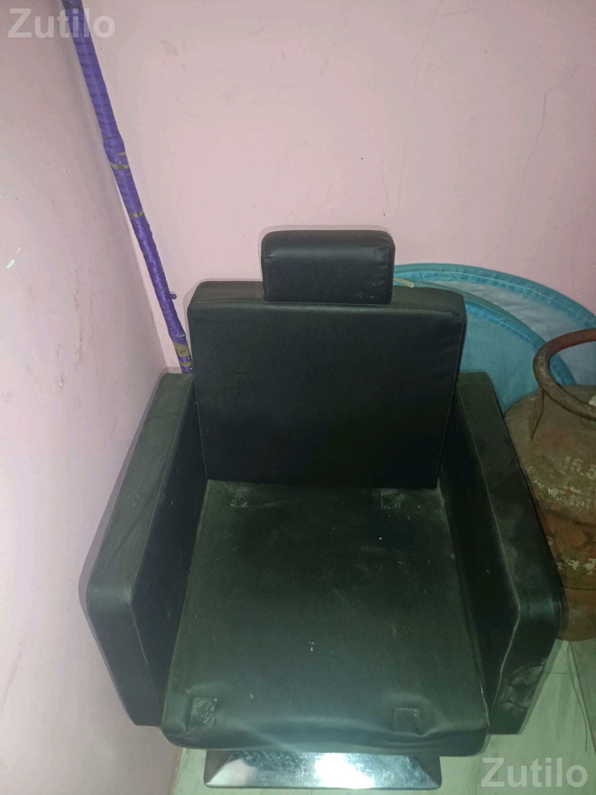 Salon Styling Chair 5 Months Old - Office Furniture - Junagadh City - Image 5