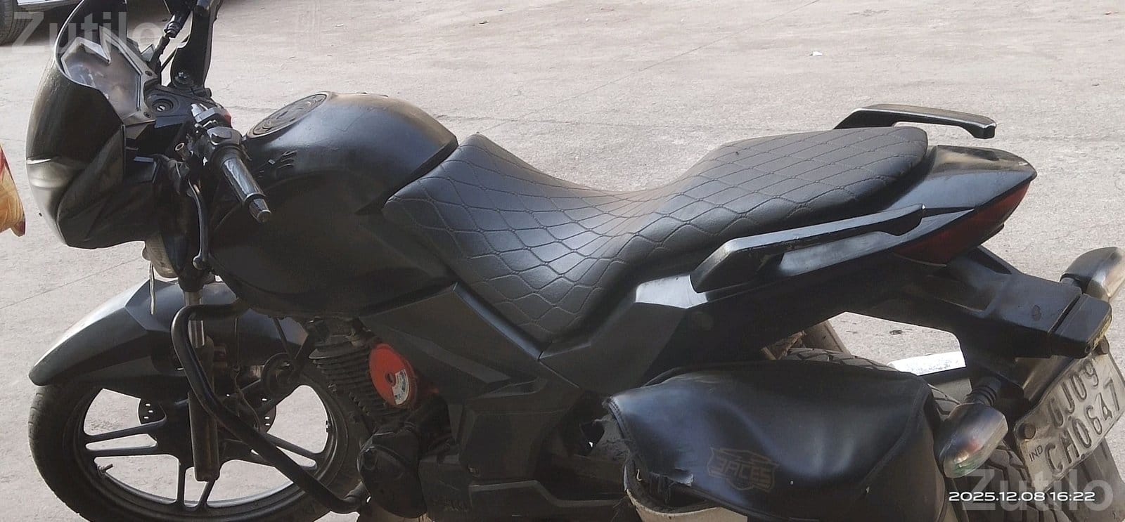 Hero Xtreme Black Motorcycle