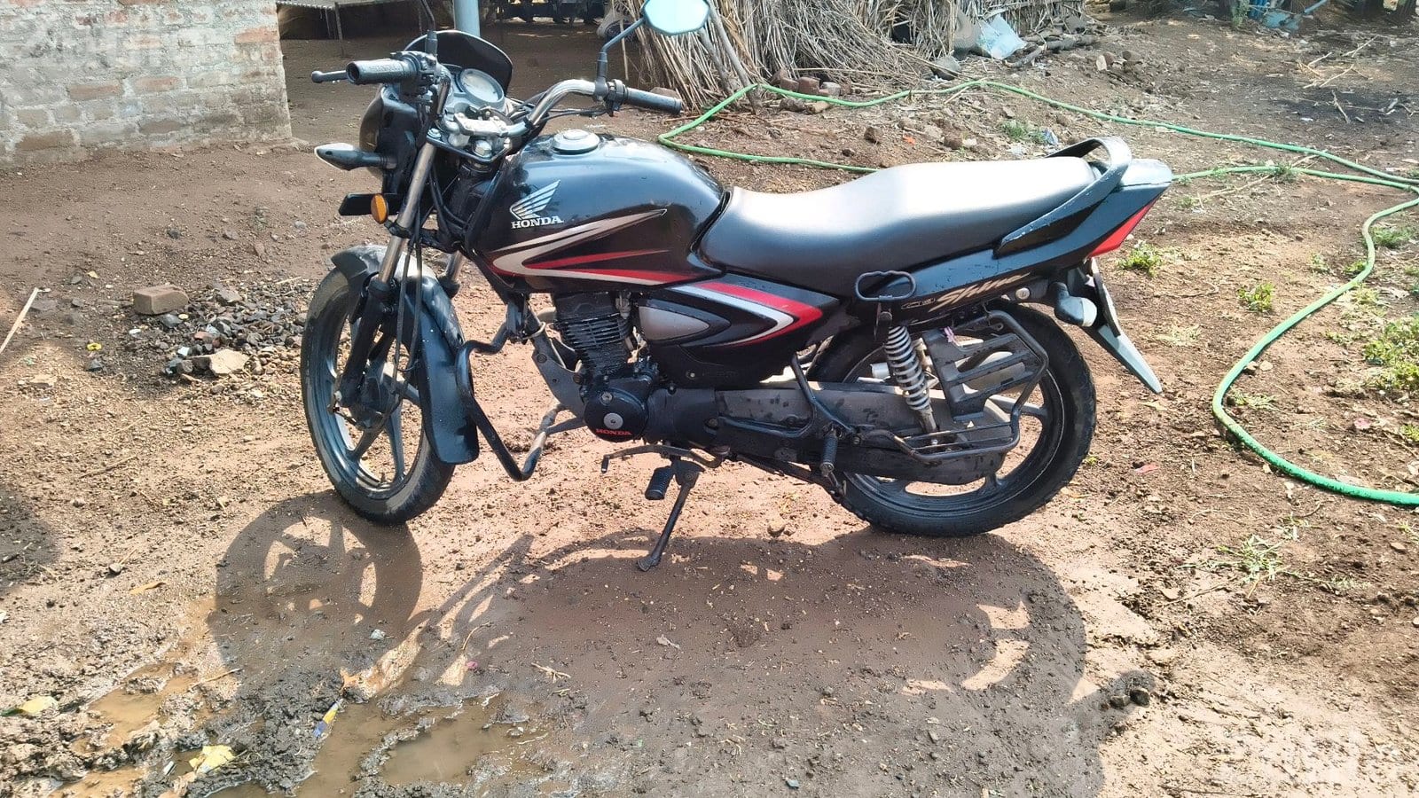 Honda CB Shine 2016 Motorcycle - Bikes - Ghogha - Image 2