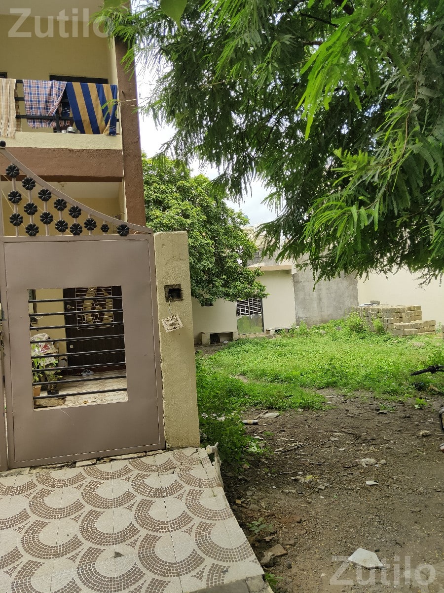 204 Gaj Double Floor House for Sale