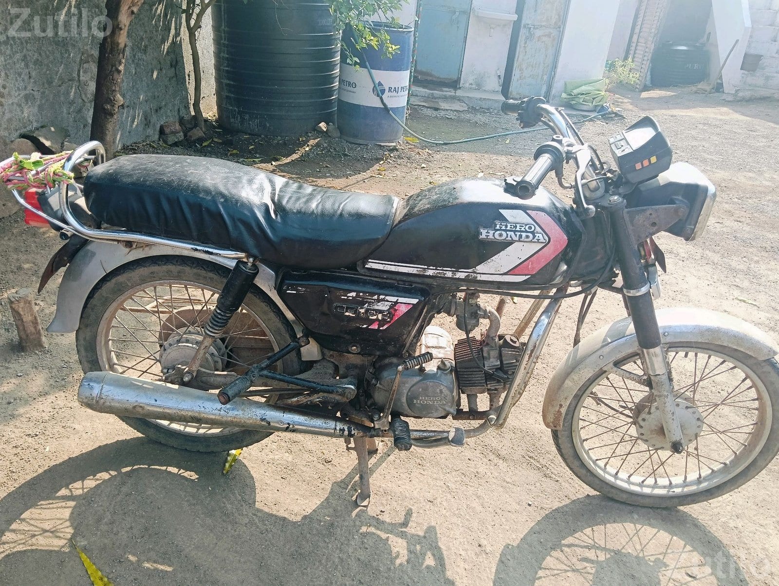 Hero Honda CD 100 Bike with RC Book