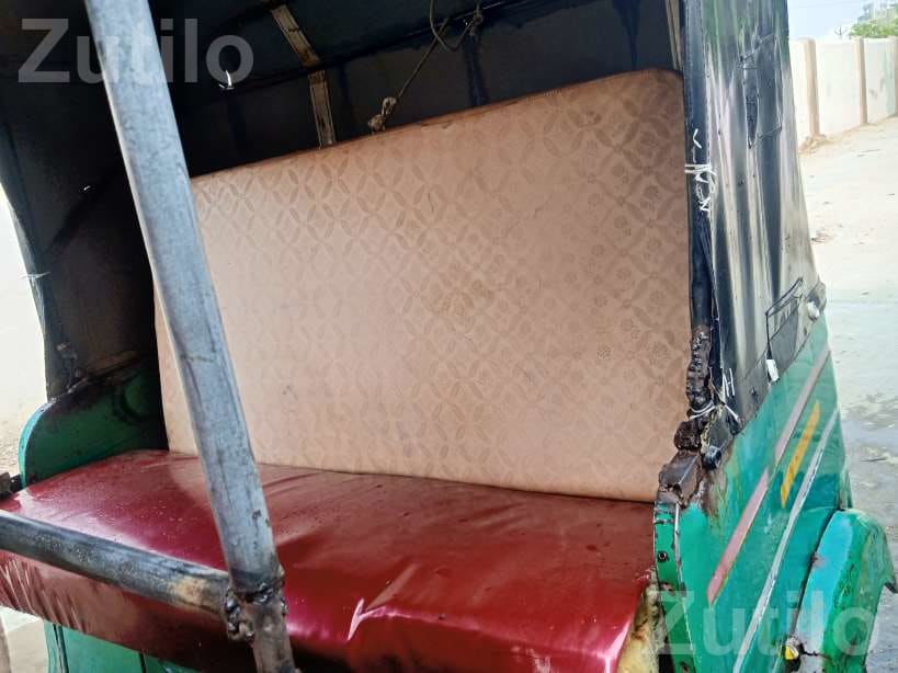 2012 Auto Rickshaw with New Tyres - ઓટો રિક્ષા - કાંકરેજ - Image 3