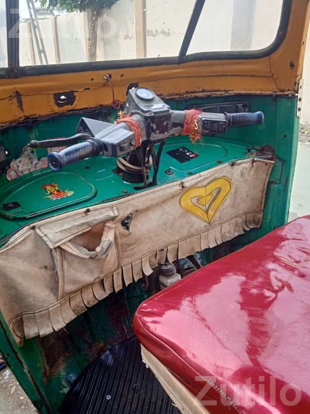 2012 Auto Rickshaw with New Tyres