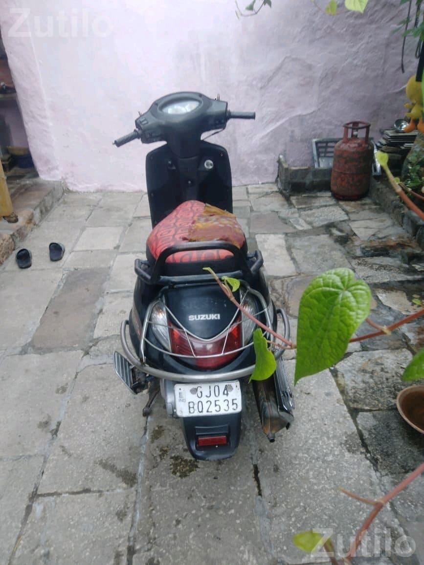 Suzuki Access 125 Scooter 2013 Self Start - બાઇક્સ - સિહોર - Image 4