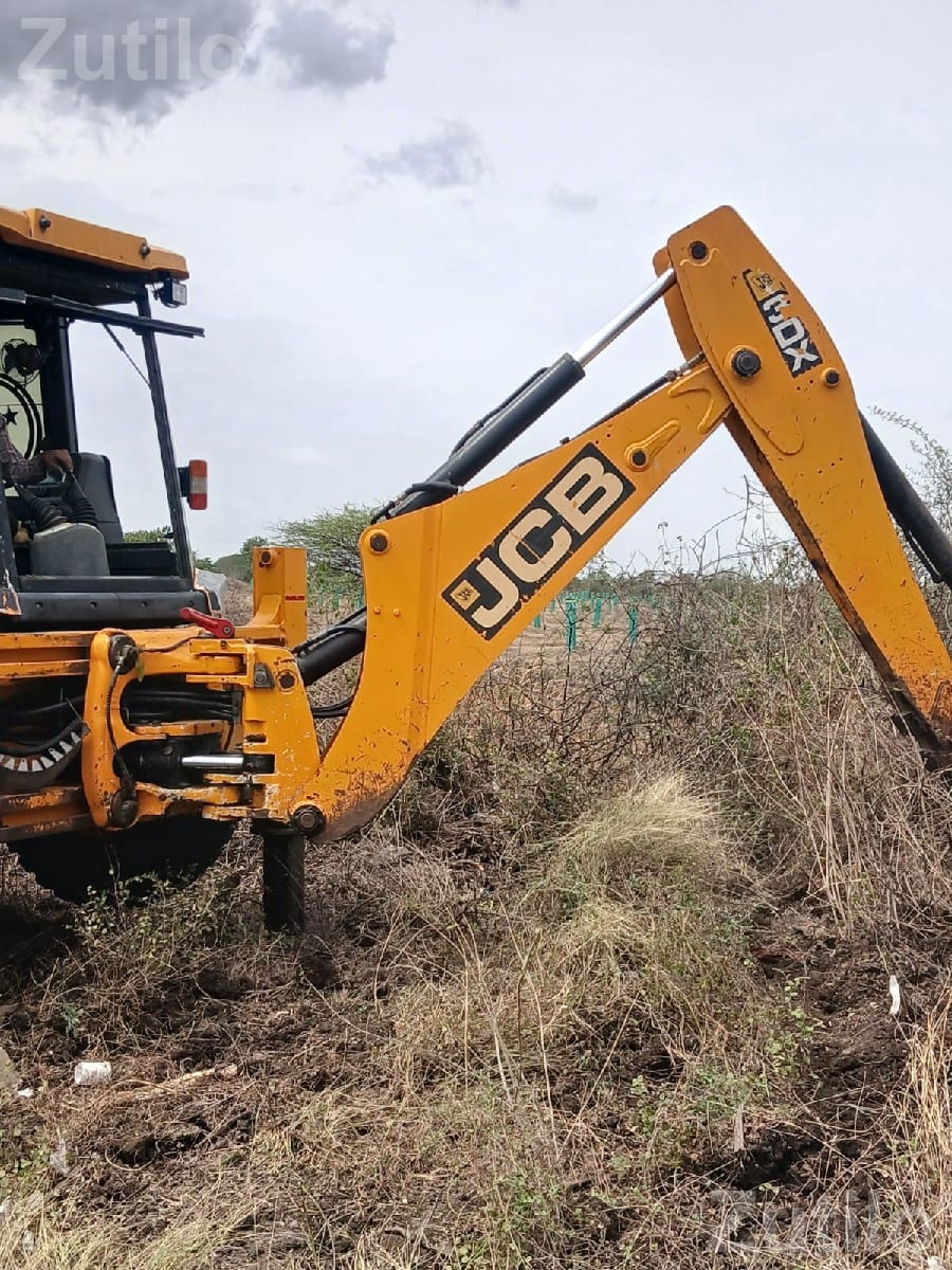 JCB 3DX Backhoe Loader 2019 Model - Construction Vehicles - Bagasara - Image 3
