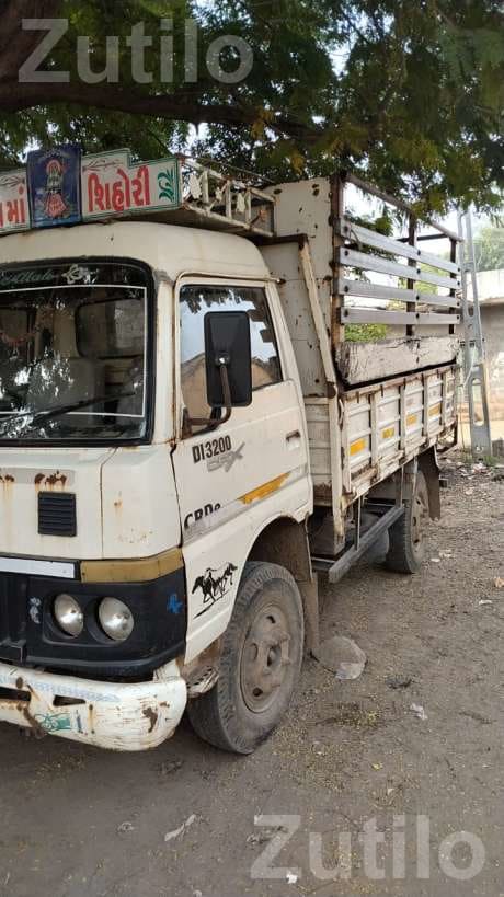 Mahindra DI3200 Cargo Truck 2012