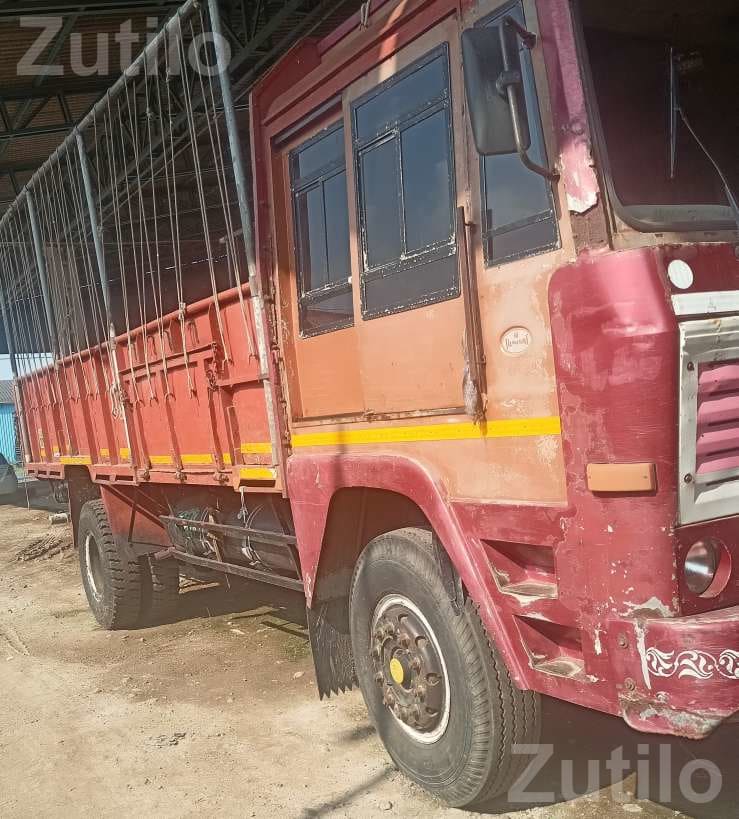 2011 6 Wheel Truck in Running Condition - Trucks & Lorries - Talaja - Image 2