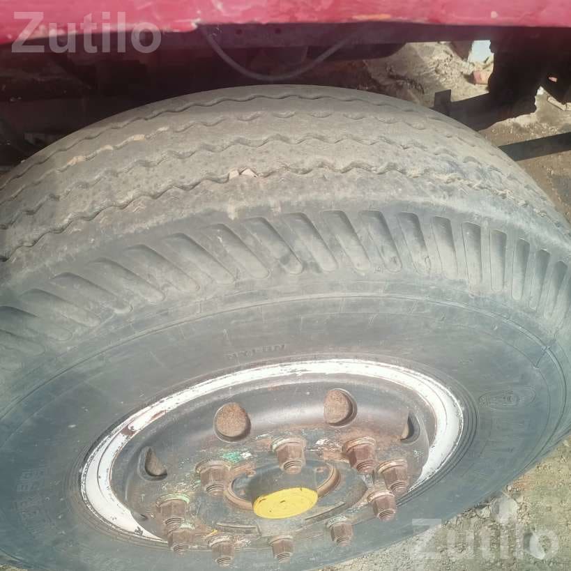 2011 6 Wheel Truck in Running Condition - Trucks & Lorries - Talaja - Image 4