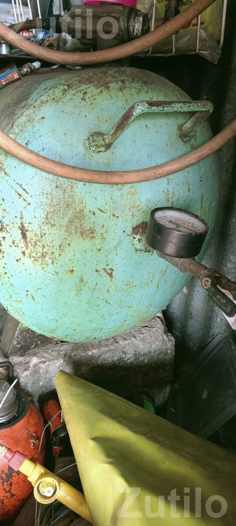 400 Pound Tank Double Piston Air Compressor - Machinery - Talaja - Image 4