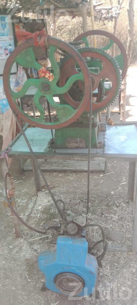 Sugarcane Juice Machine in Working Condition - Machinery - Mahuva - Image 2