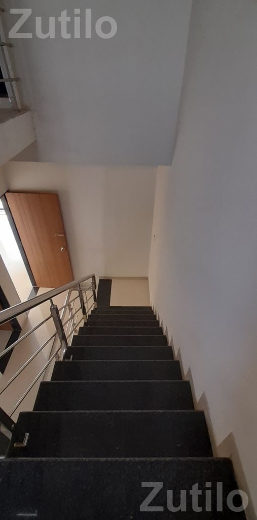 3BHK House for Sale with 97 Var Plot