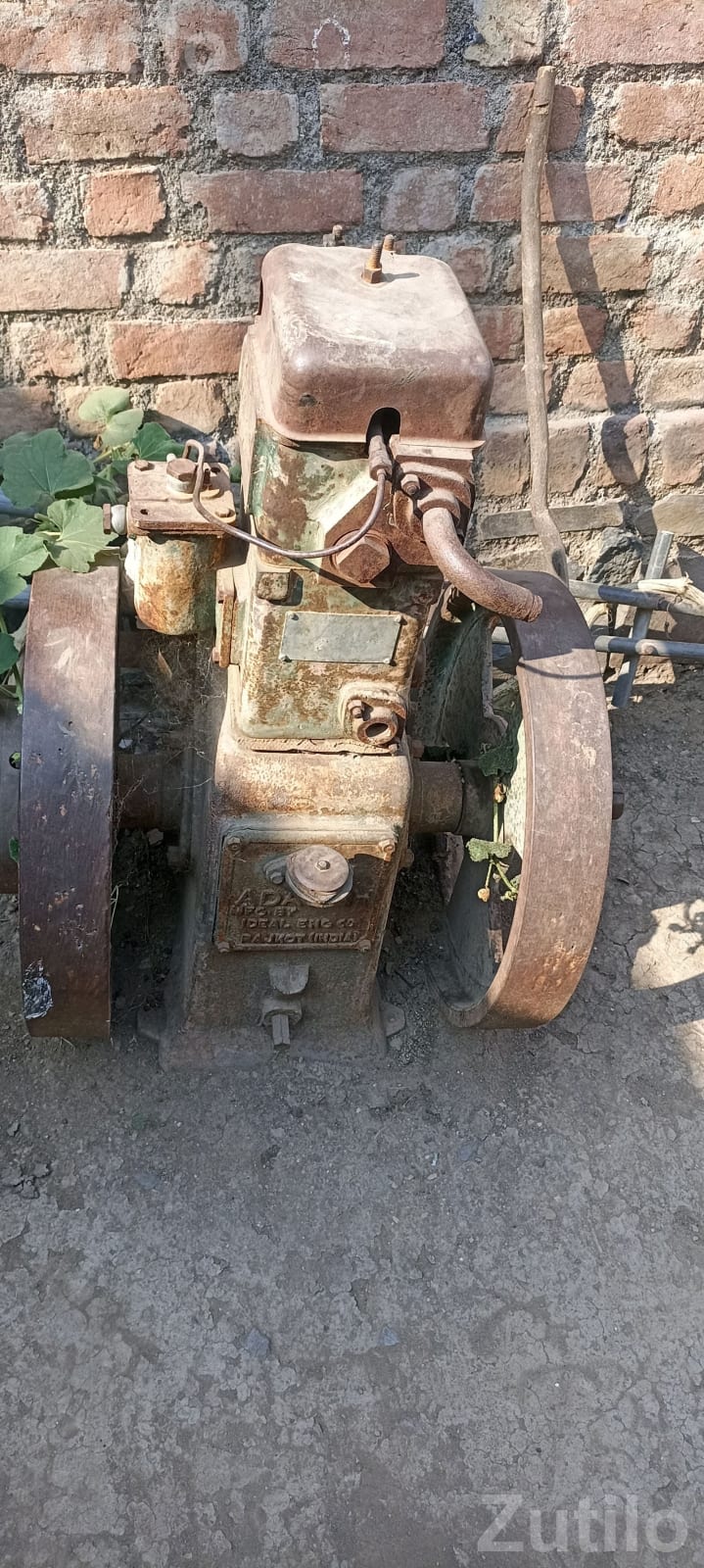 Old Stationary Engine Machine 2014 Old Stationary Engine Machine 2014