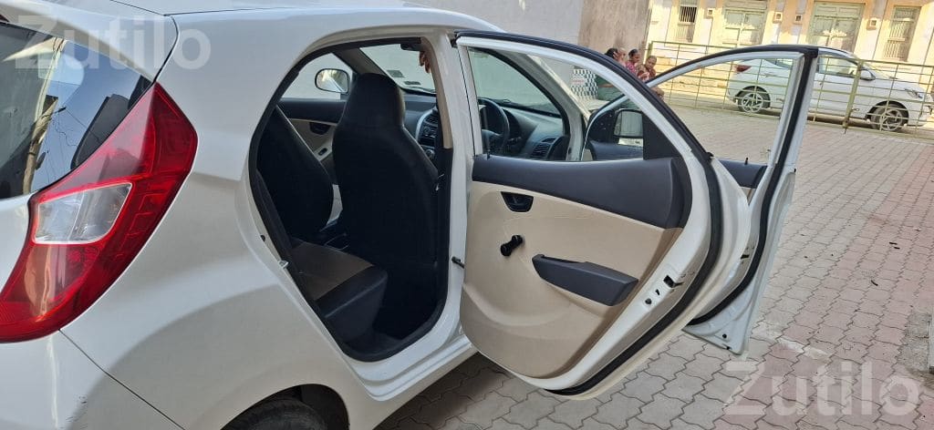 Hyundai Eon Era Plus 2015 Petrol - Cars - Jamjodhpur - Image 2