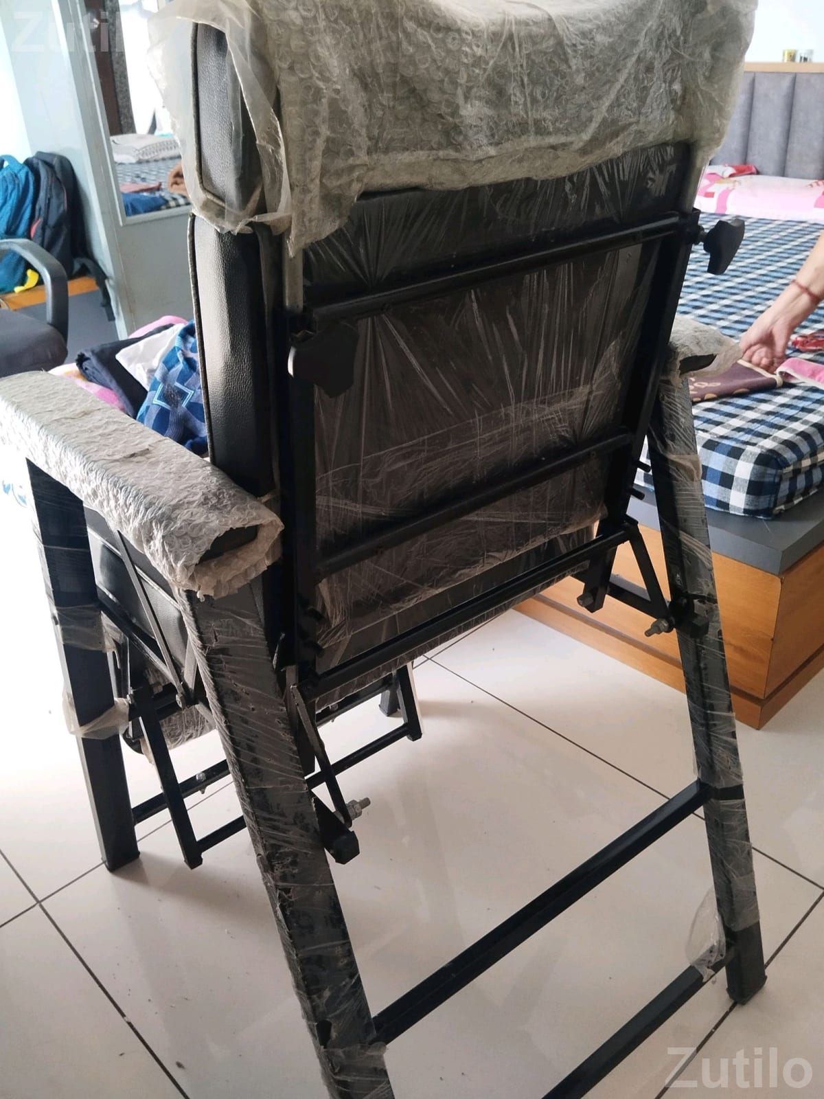 Beauty Parlour Chair with Footrest - Office Furniture - Bhavnagar City - Image 2