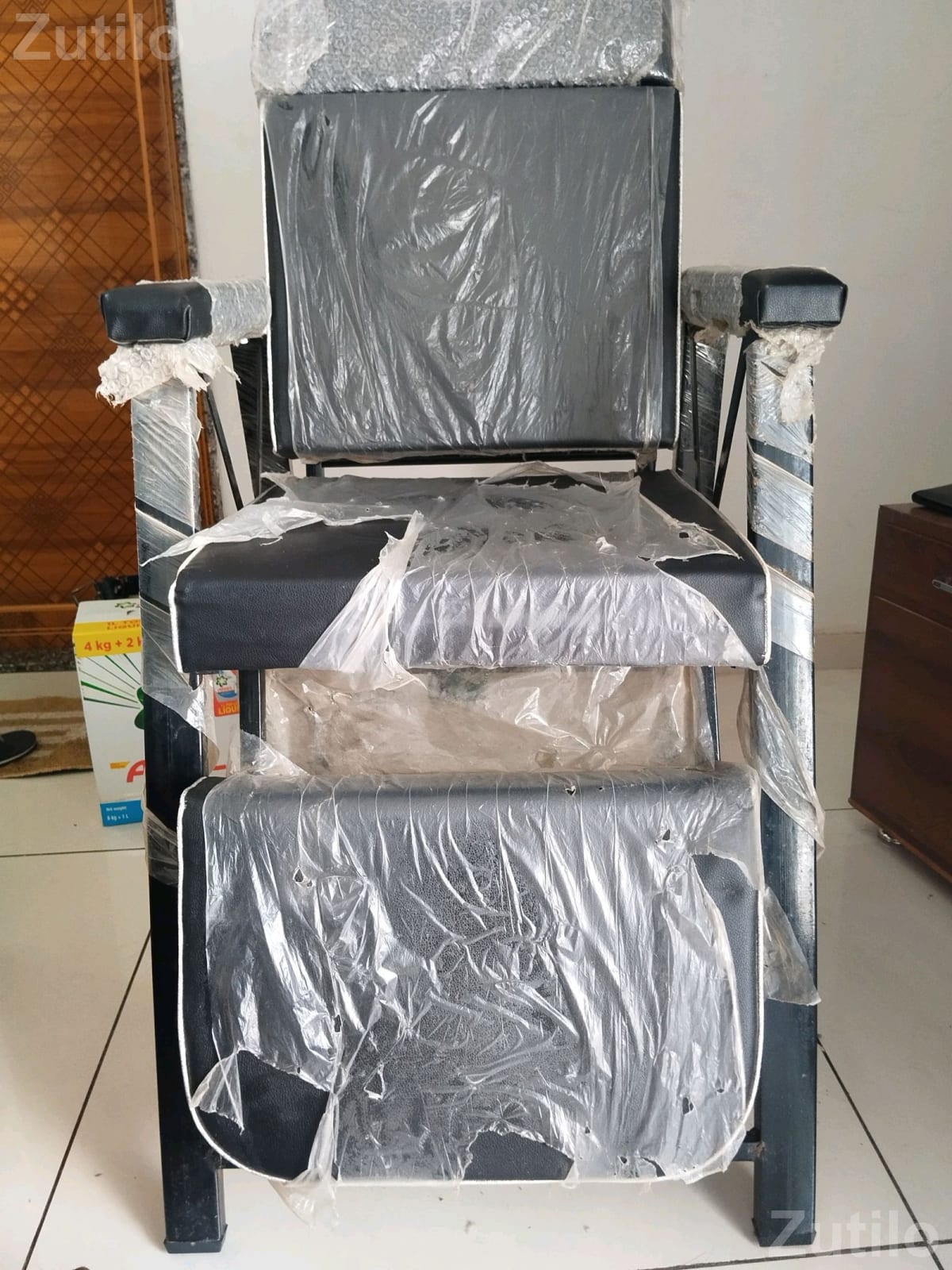 Beauty Parlour Chair with Footrest - Office Furniture - Bhavnagar City - Image 3
