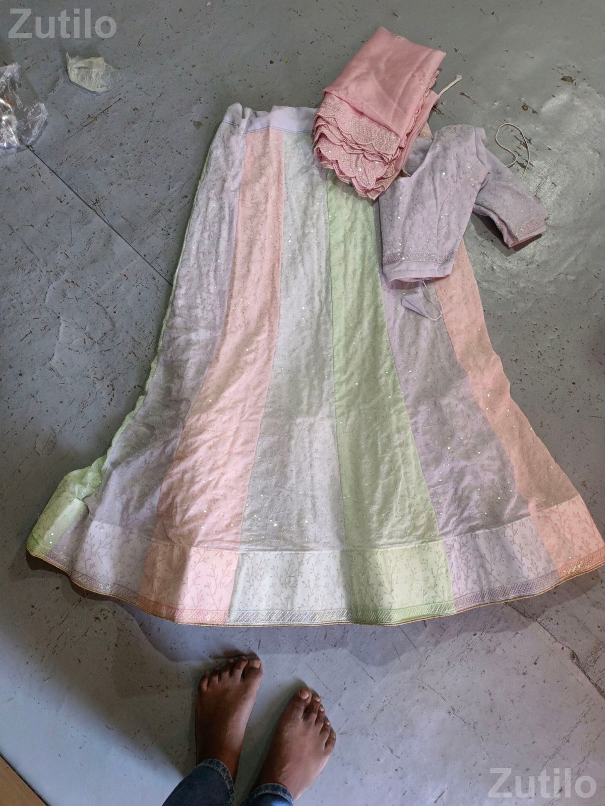 Women’s Chaniya Choli Set 24 Pieces