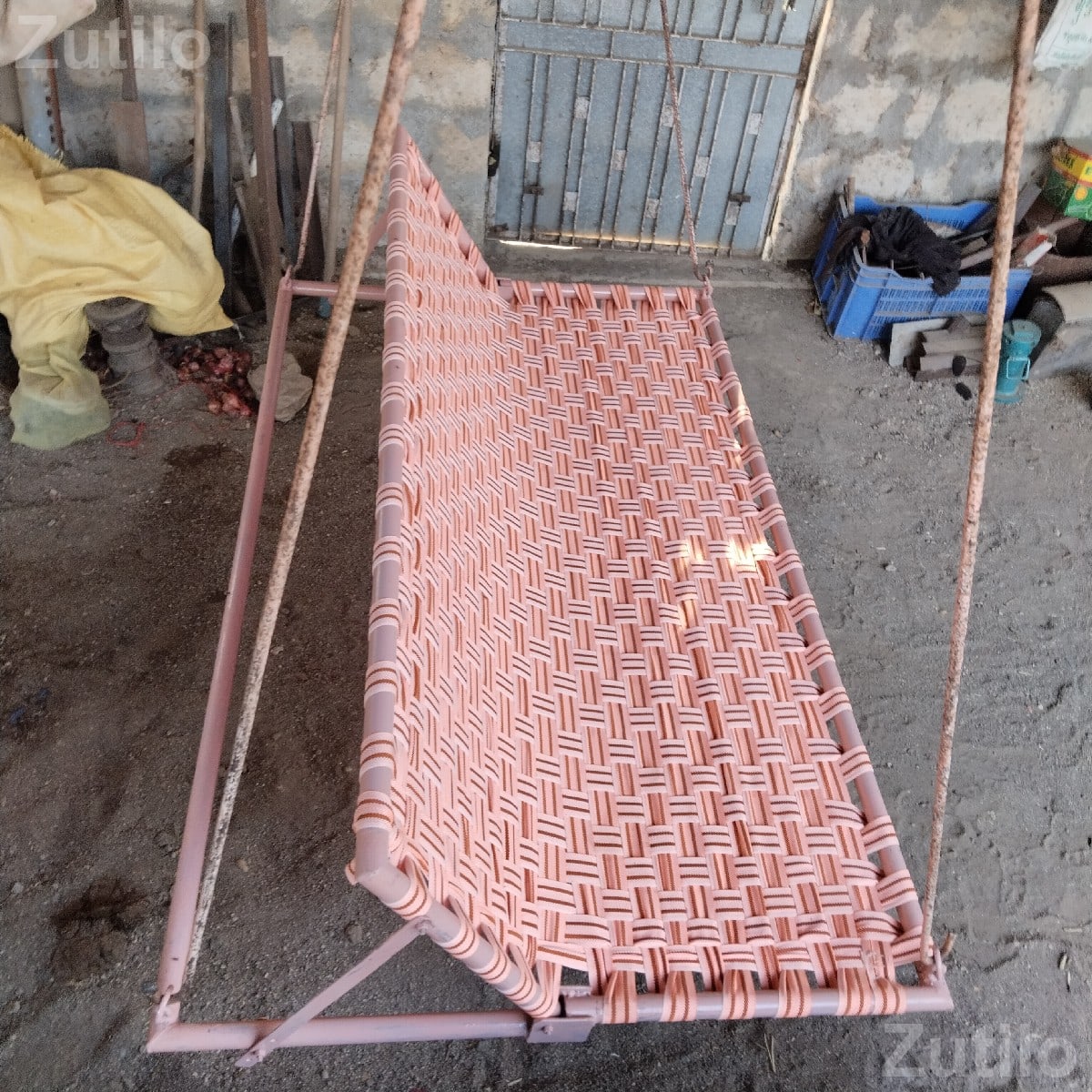 Support Back Jhula Swing Cot