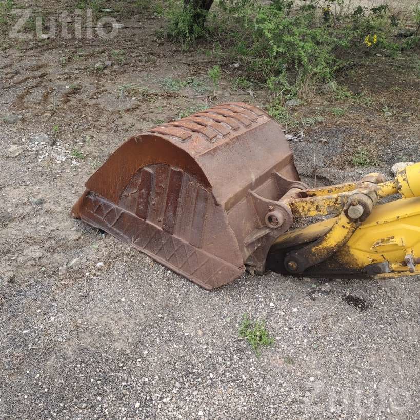 Hitachi Komatsu PC130 Excavator 2015 Hitachi Komatsu PC130 Excavator 2015