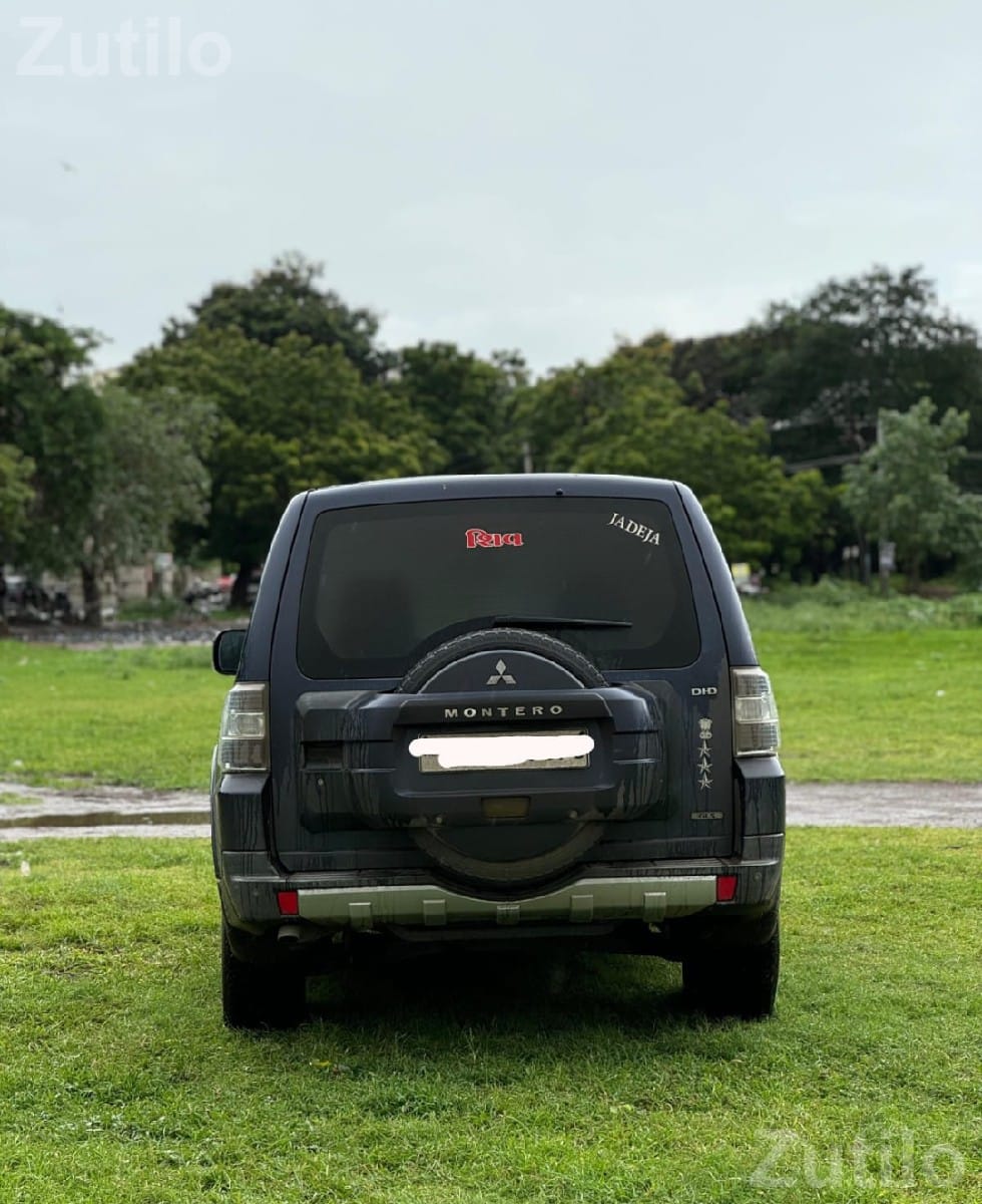 2007 Mitsubishi Montero 8 Seater SUV - કાર - જામનગર શહેર - Image 3