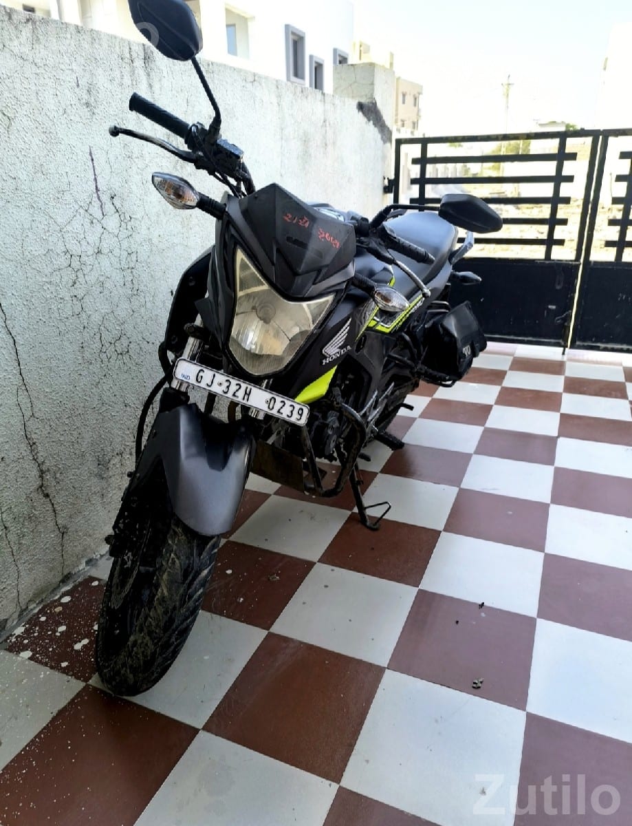 Honda Hornet 160R 2017 Second Owner - બાઇક્સ - જુનાગઢ - Image 3