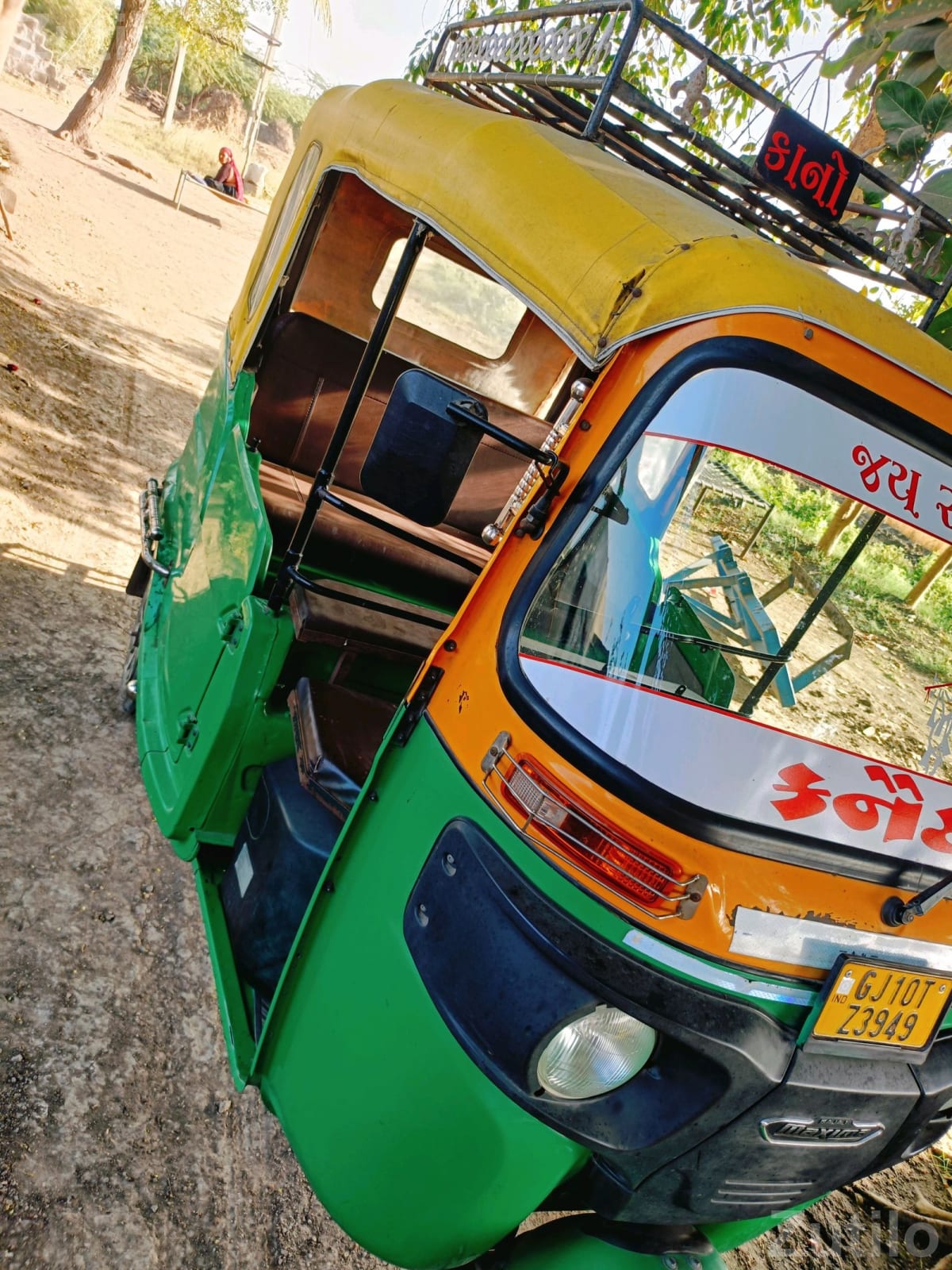 Passenger Auto Rickshaw with Roof Carrier - Auto Rickshaws - Khambhalia - Image 3