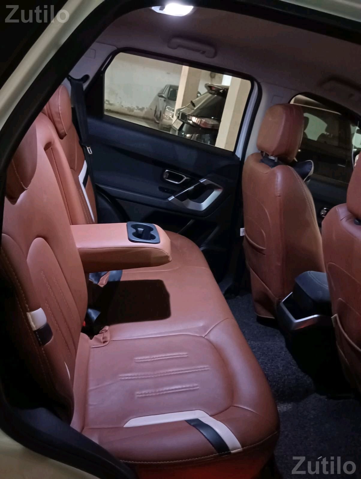 Tata Harrier White SUV - કાર - કલ્યાણપુર - Image 4