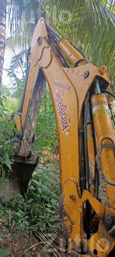 JCB Backhoe Loader 2010 Model - Construction Vehicles - Sutrapada - Image 5