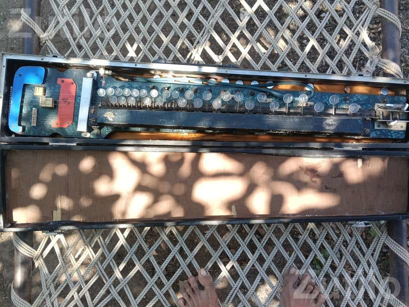 Banjo Strings and Guitar Picks Set - Musical Instruments - Una - Image 3