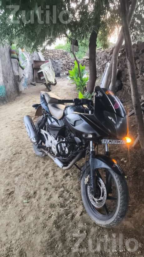 2015 Bajaj Pulsar 220 Bike 2015 Bajaj Pulsar 220 Bike