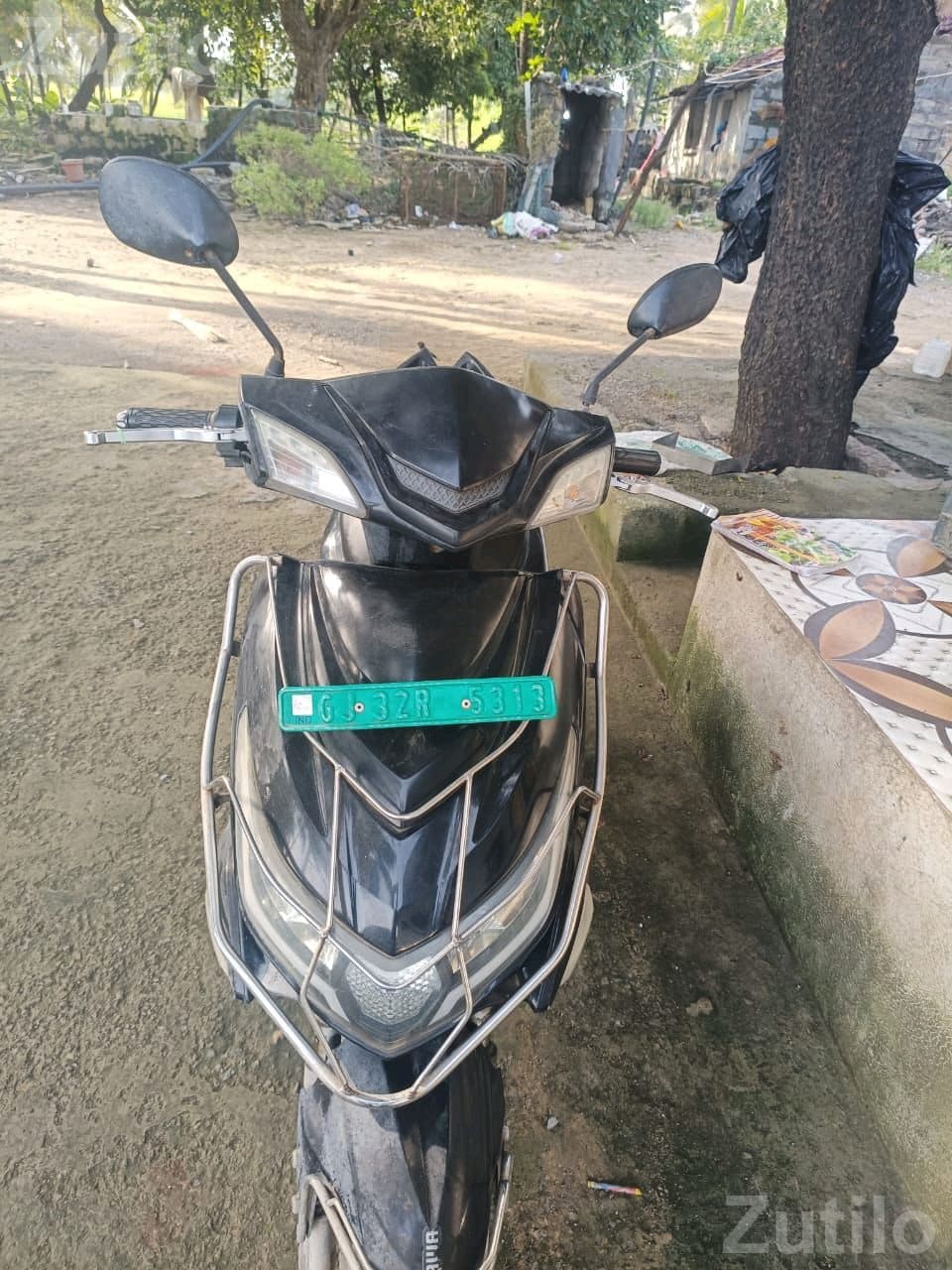 Okina Electric Scooter Black