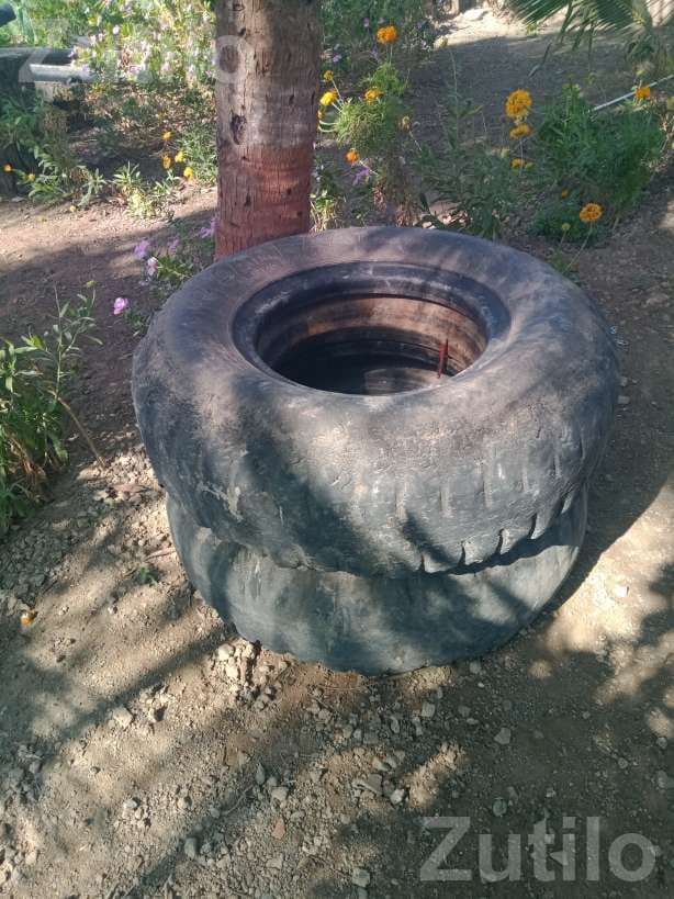 9.00-16 Tyre and Tube for Trailer or JCB 9.00-16 Tyre and Tube for Trailer or JCB