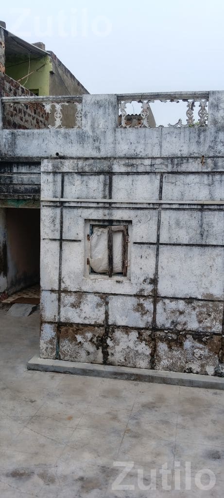 750 Sq Ft House for Sale with 1 Room