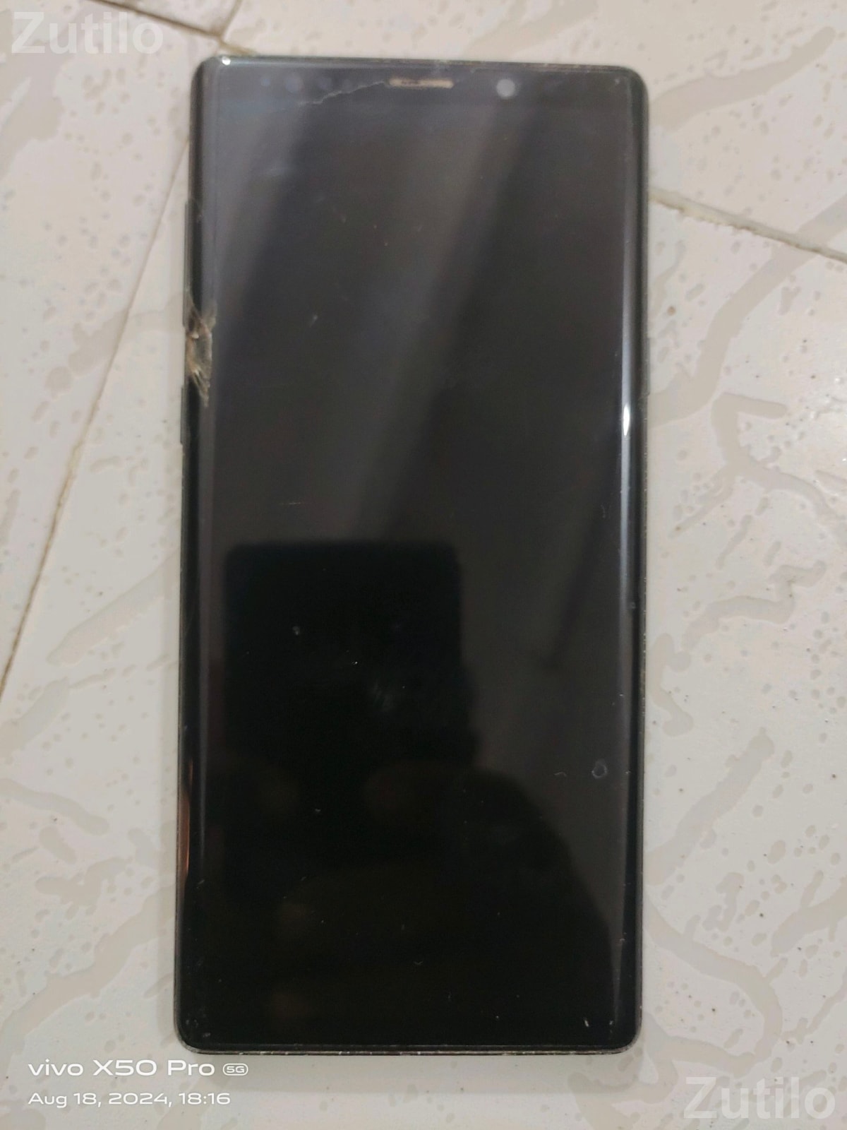 Samsung Galaxy Note 9 with Broken Display Samsung Galaxy Note 9 with Broken Display