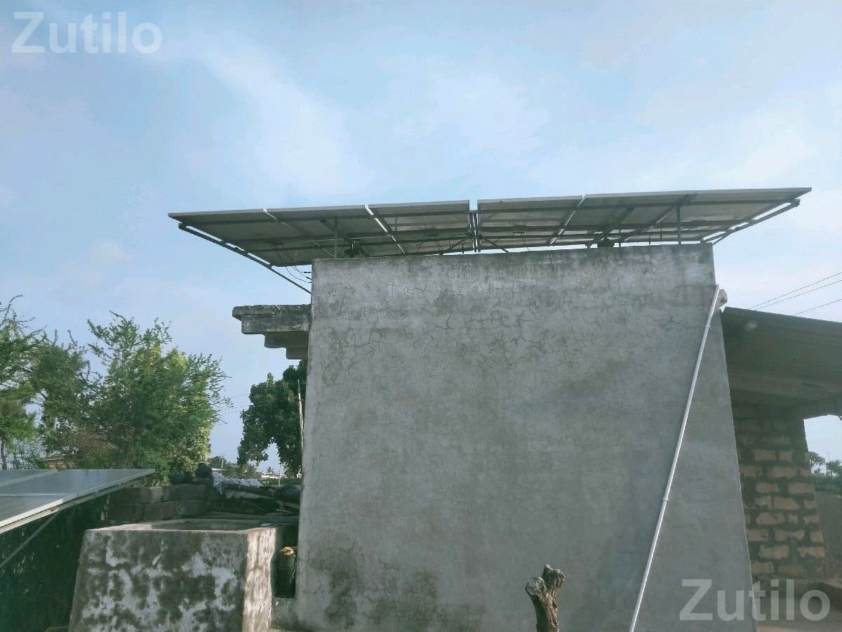 Solar Panel Setup with 18 Plates and Converter