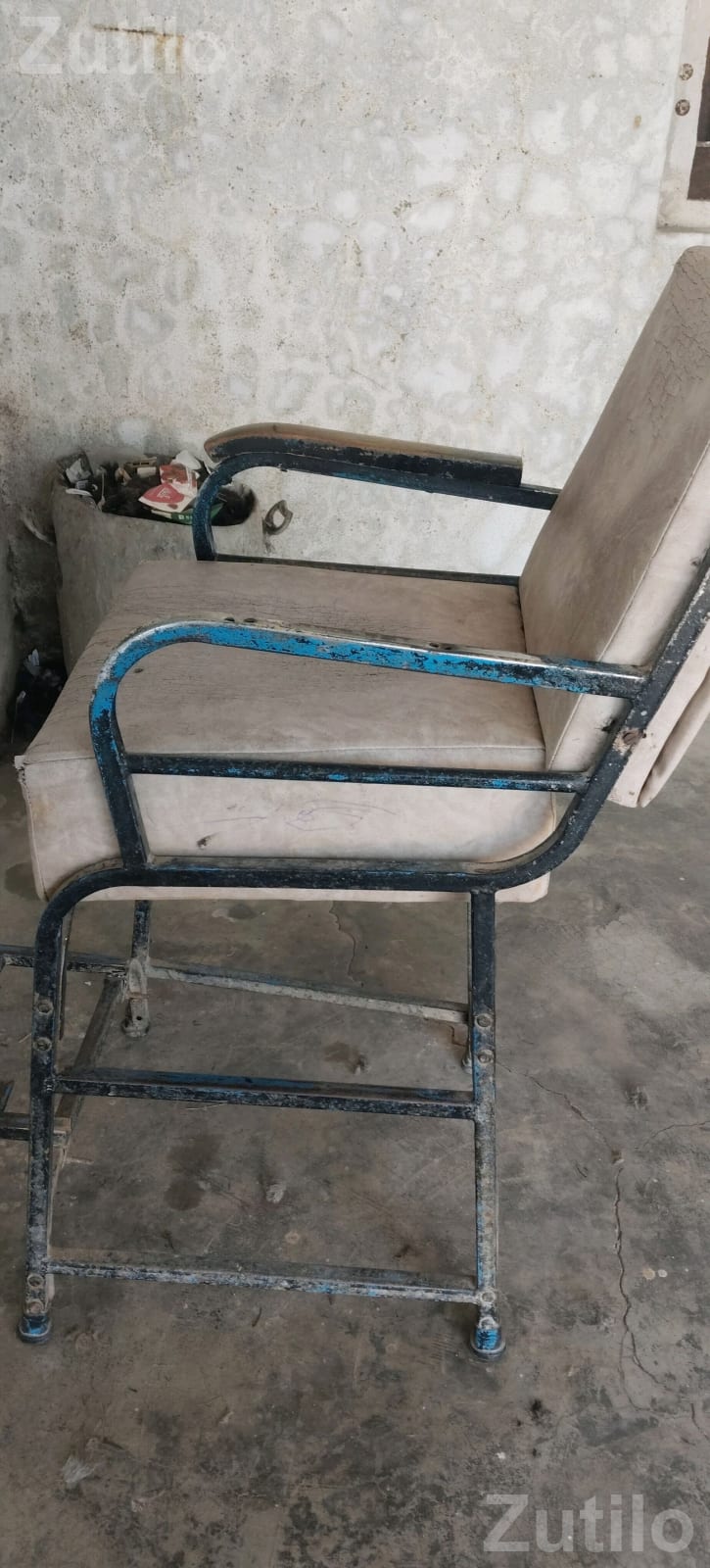 Metal Office Chair with Cushion Seat - Office Furniture - Vadodara City - Image 2