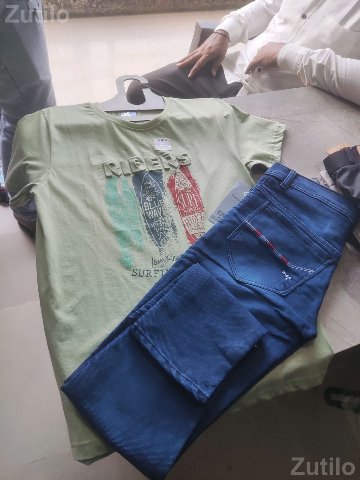 Men's T-Shirt and Pant Clothing Set