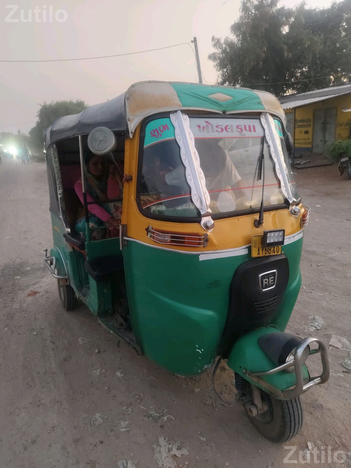 Bajaj CNG Auto Rickshaw Bajaj CNG Auto Rickshaw