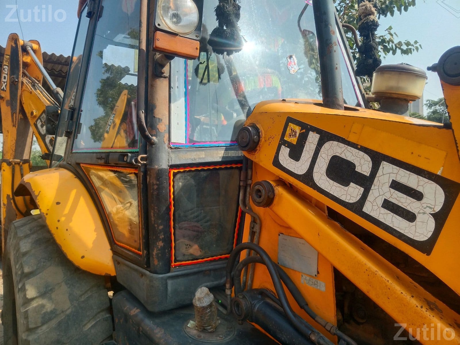 JCB Loader 2010 with Kirloskar Engine - બાંધકામના વાહનો - જામજોધપુર - Image 2