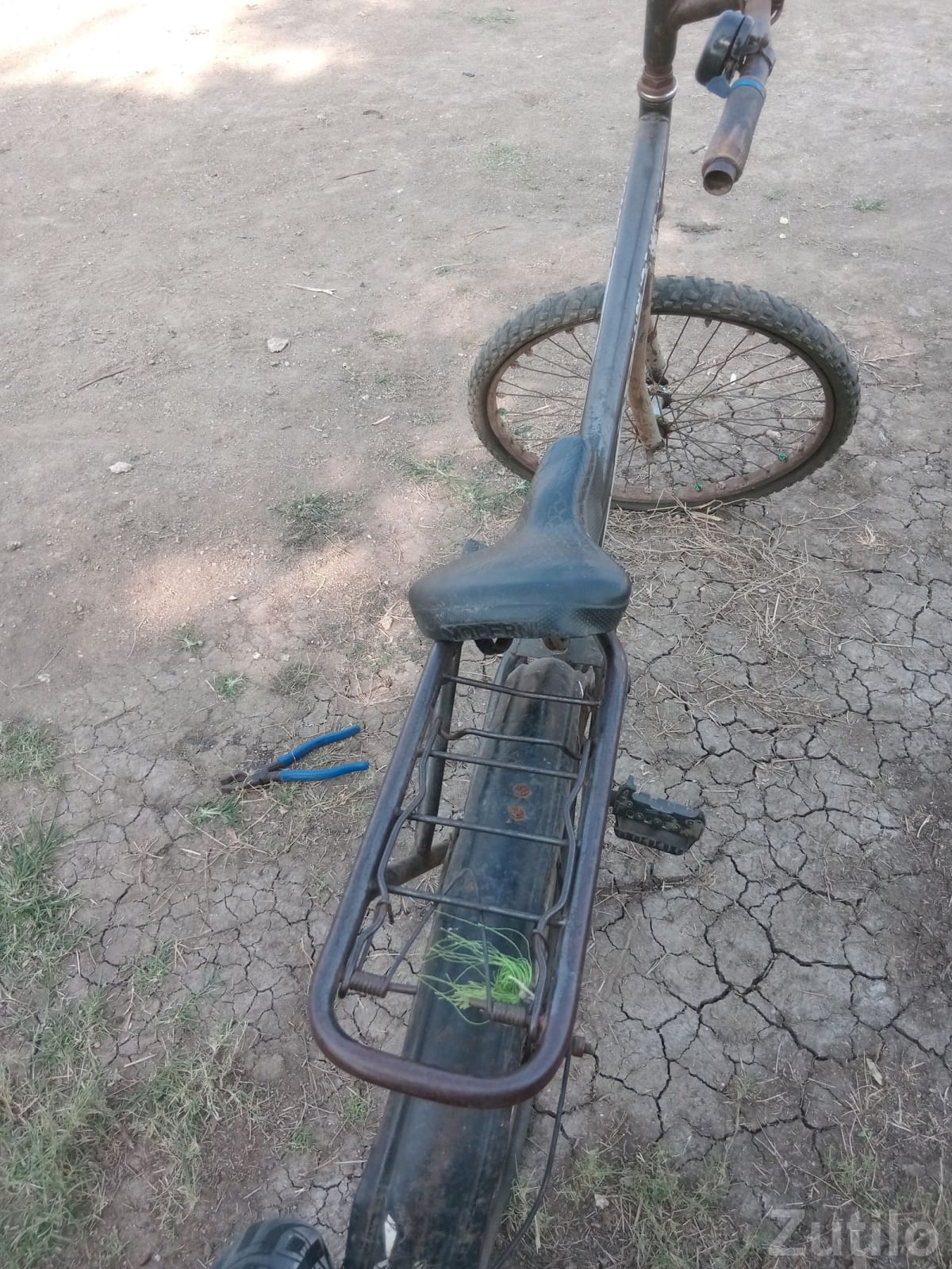 Used Road Bicycle with Rear Carrier - સાયકલ - જામજોધપુર - Image 2