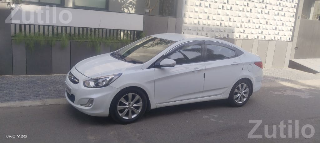 Hyundai Verna 2011 Diesel Sedan - કાર - રાજકોટ શહેર - Image 2