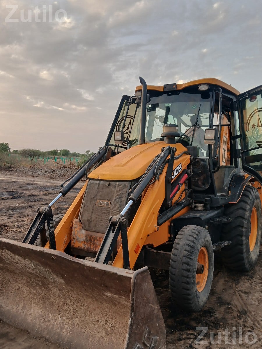 2019 JCB Backhoe Loader Two Owner