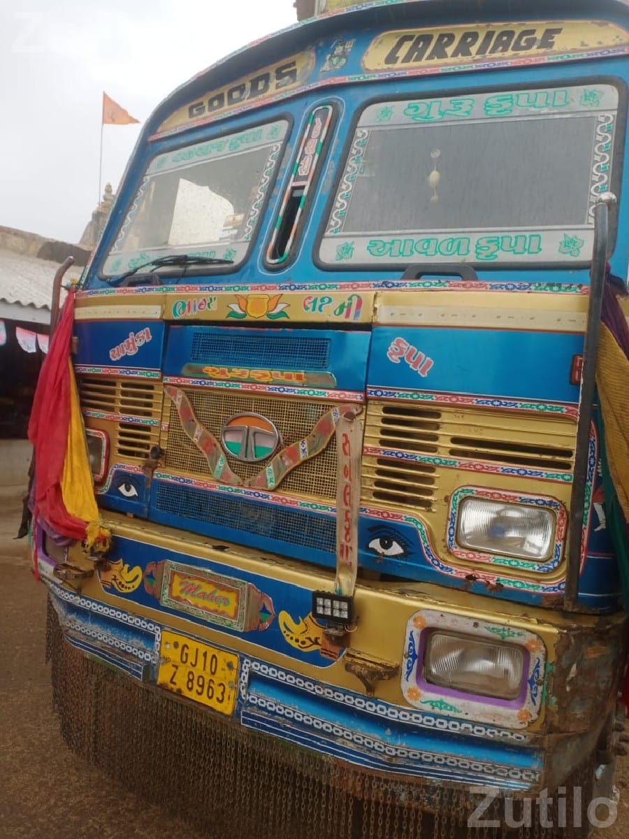 2013 12 Tyre Dumper Truck - ટ્રક અને લોરી - રણાવાવ - Image 2