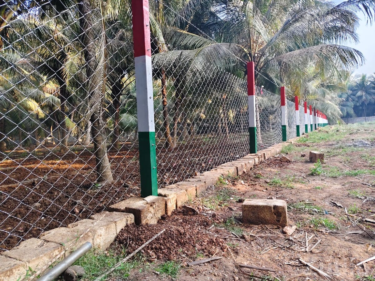 Fencing Mesh, Barbed Wire and Fence Poles - Tools & Hardware - Mangrol - Image 3