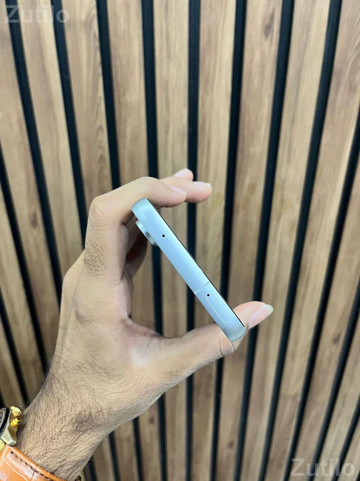 Samsung s23 fe limit Edison color ( blue ) - Mobile Phones - Rajkot City - Image 2