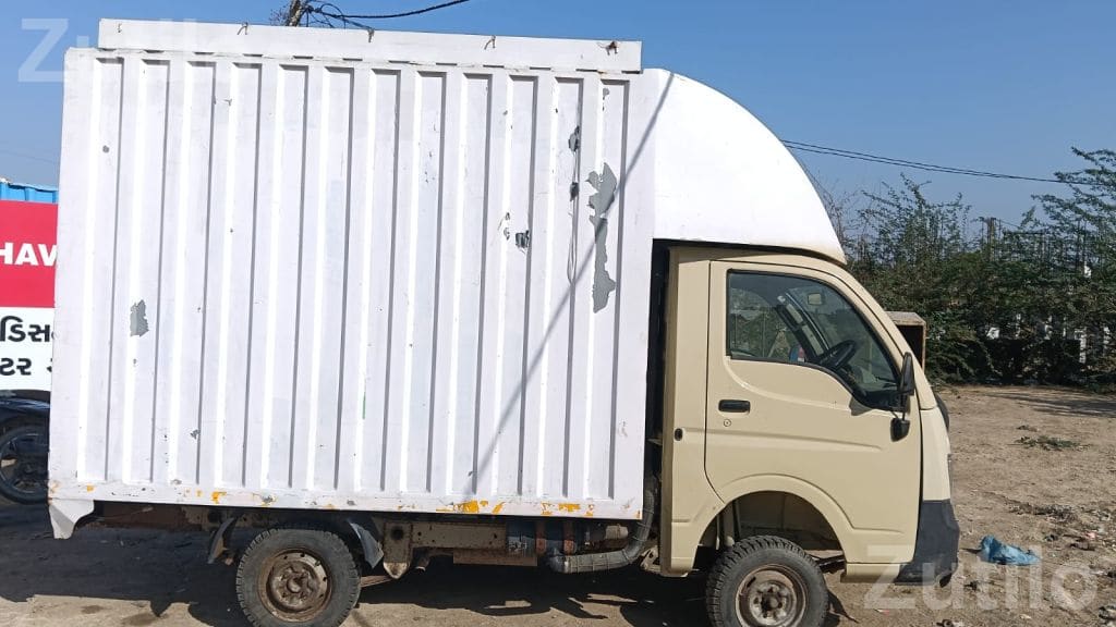 2017 Chhota Hathi Cargo Mini Truck