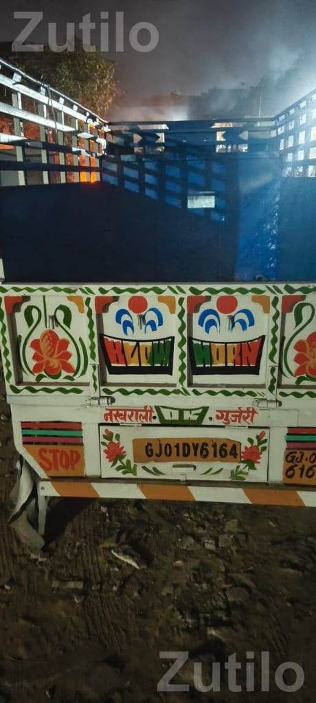 2016 Goods Carrier Truck Single Owner