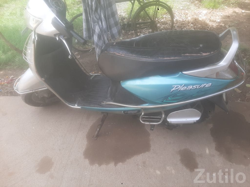 Hero Honda Pleasure 2011 Scooter - Bikes - Padra - Image 3