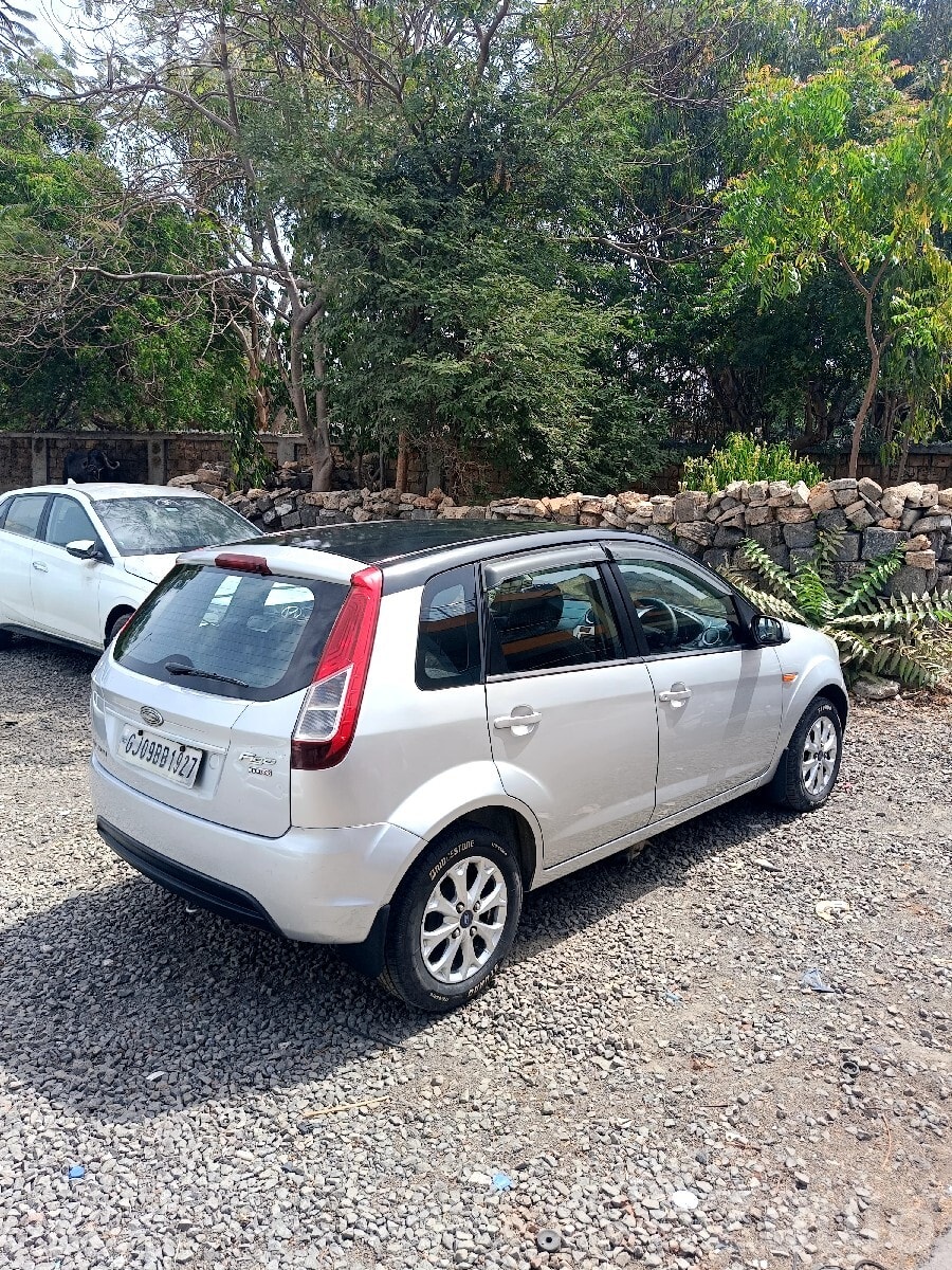 2013 Ford Figo Titanium Second Owner - Cars - Porbandar City - Image 2