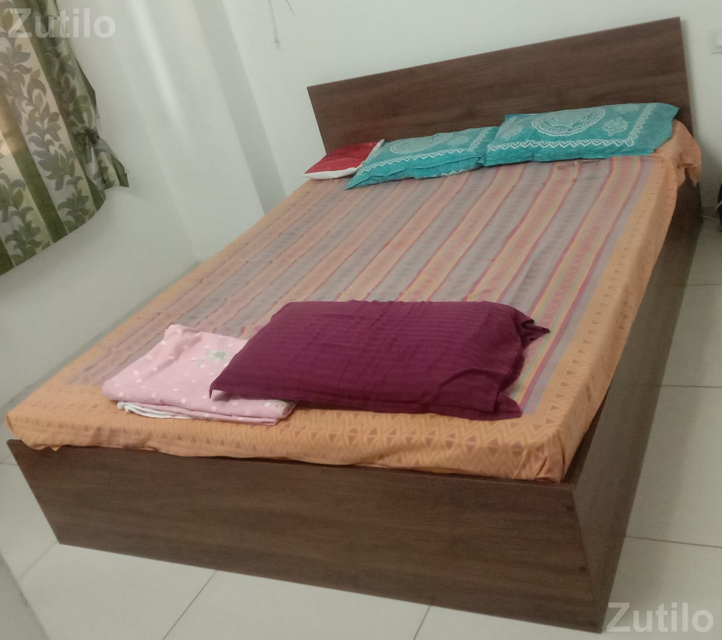 Double bed with mattress